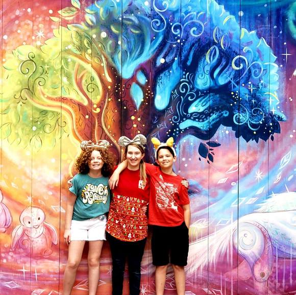 Meet your Posher, Jessica - Picture 1 of 1